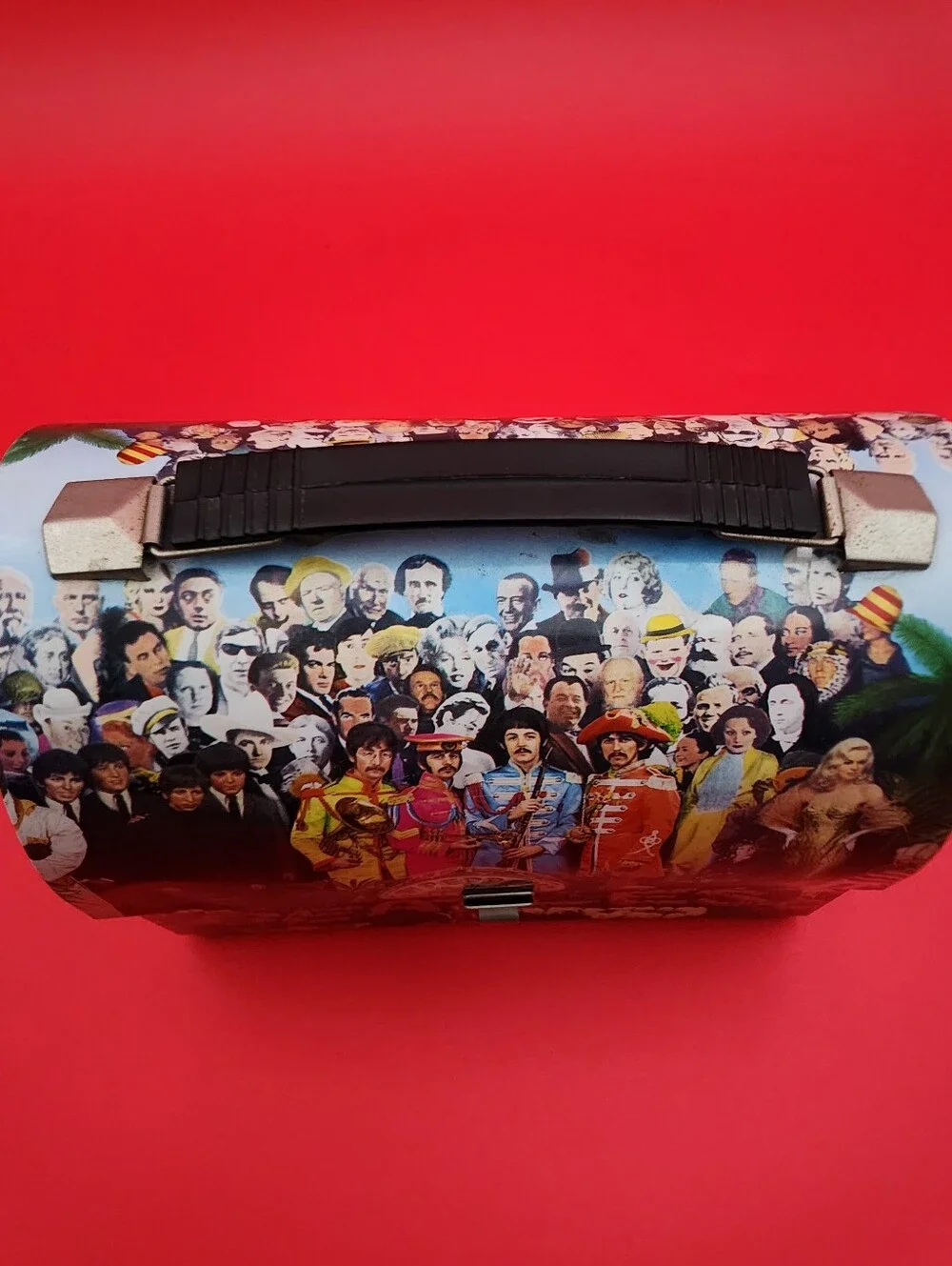Collectible The Beatles-Sgt Pepper's Lonely Hearts Club Band Domed Metal Tin